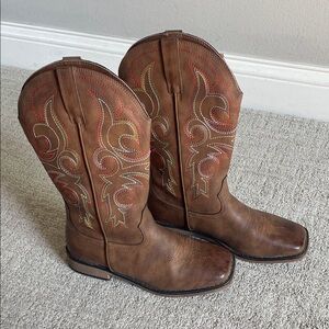 Brown Embroidered Heeled Boots
